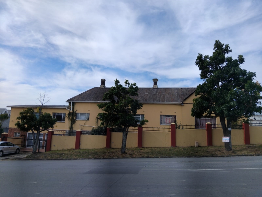 10 Bedroom Property for Sale in Fort Hill Eastern Cape